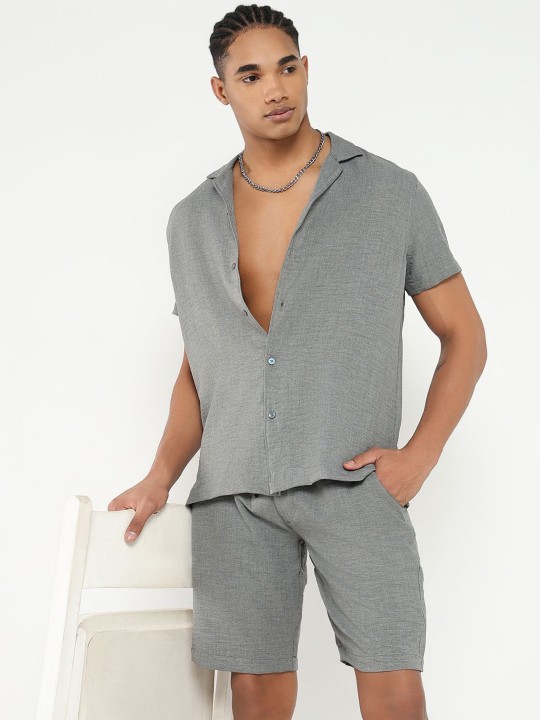 cuban collar short sleeves shirt with short cuban collar short sleeves shirt with short